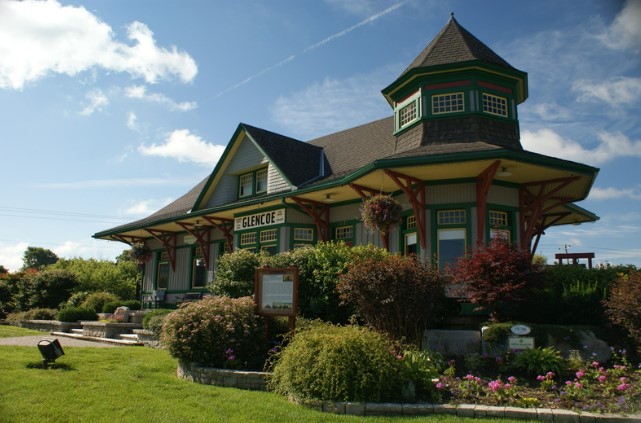 Glencoe Train Station